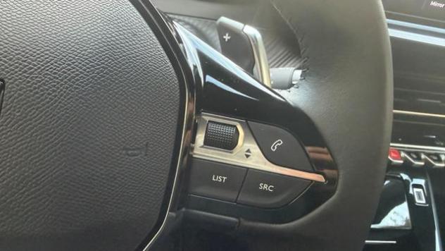 PEUGEOT 2008 1.2 145CV HYBRID e-DCS6 ALLURE*FULL LED*CARPLAY* rif. 24047053 - Foto 7