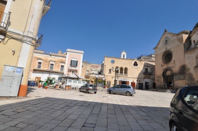 STABILE INDIPENDENTE PIAZZA REGINA MARGHERITA GROTTAGLIE - Foto 6
