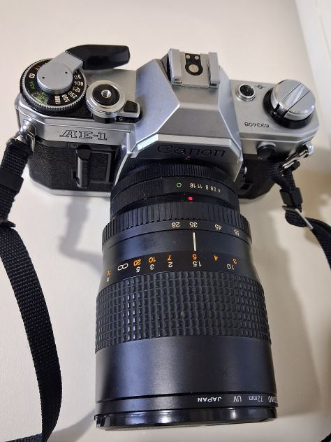 Vendo Canon AE-1 + obiettivo Tokina + flash – Fotocamera analogica vintage - Foto 7