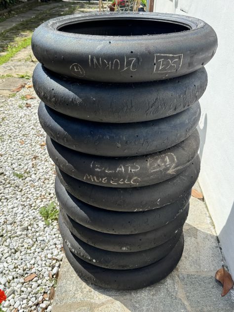 VENDESI IN BLOCCO GOMME ANTERIORI DIABLO PIRELLI SUPERBIKE 120/70 r17