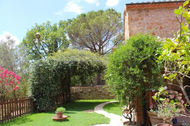 RUSTICO di 7 vani e di 250 mq (MANCIANO) rif. POGGIO650 - Foto 3