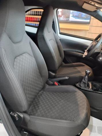 Toyota Aygo X 1.0 VVT-i 72 CV 5 porte Trend - Foto 6