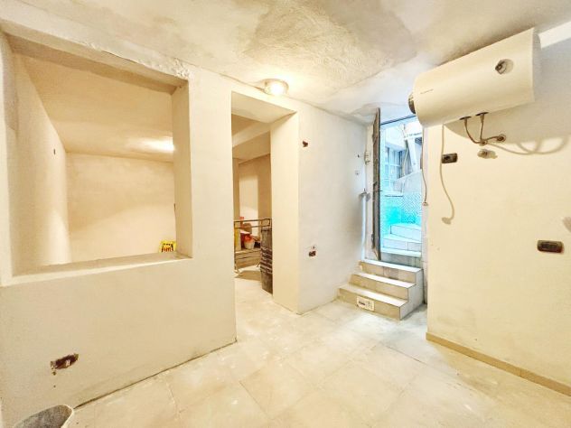 Magazzino C/2 ristrutturato con bagno – a DERGANO