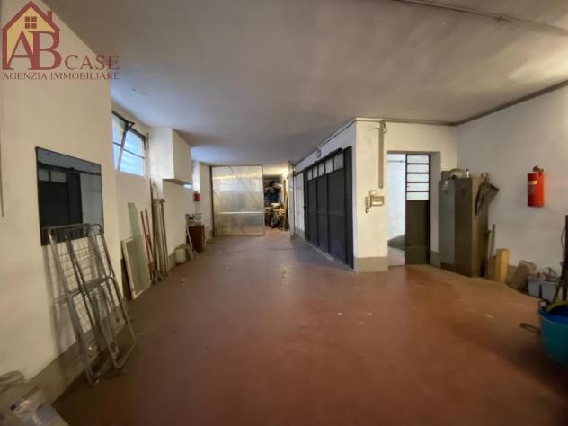 Magazzino-Locale deposito