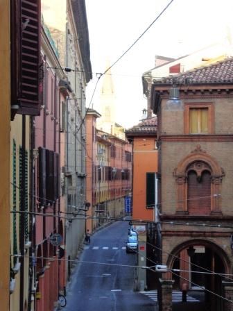 OFFRO STANZA DOPPIA CENTRO SOTTO LE 2TORRI-Eu.260