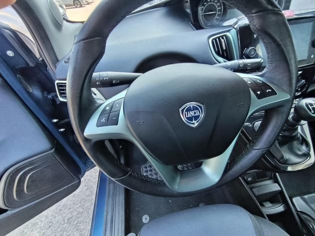 Lancia Ypsilon 1.0 FireFly 70cv Hybrid Gold Plus - Foto 9