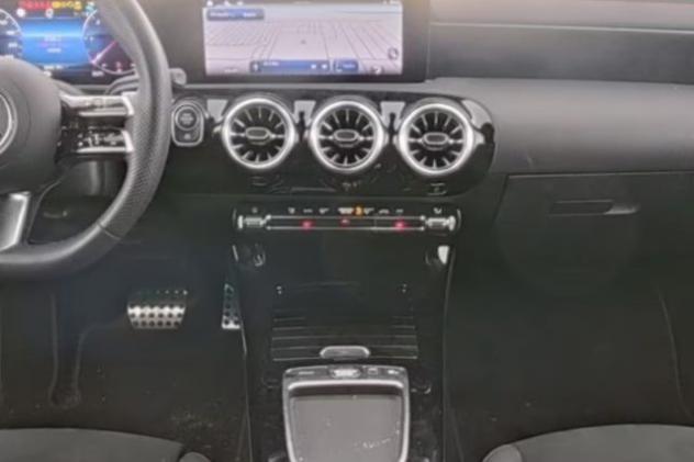 MERCEDES-BENZ CLA 180 d Automatic Shooting Brake AMG Line Premium rif. 24049569 - Foto 6