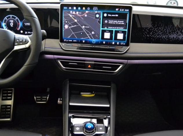 VOLKSWAGEN Tiguan 2.0 TDI 193 CV EVO ACT R-Line DSG 4 Motion Km 148 rif. 23843695 - Foto 8