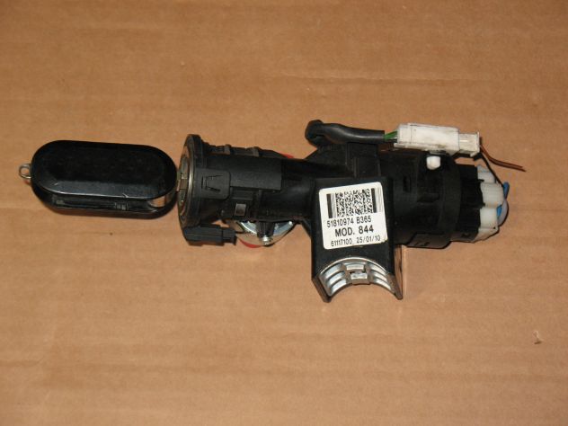 51810974 B365 BLOCCHETTO CON CHIAVE A TELECOMANDO LANCIA DELTA MOD.844 61117100 - Foto 3
