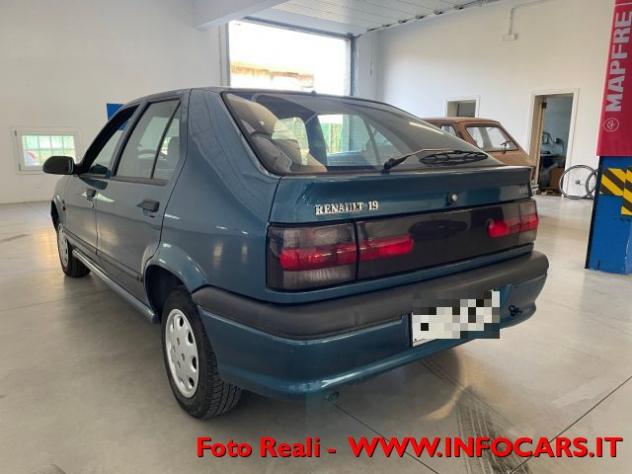 RENAULT R 19 1.4i 80 cv cat 5 porte RT da collezione rif. 23281243 - Foto 4