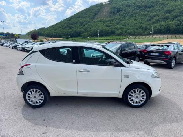 LANCIA Ypsilon 0.9 TwinAir 85 CV 5 porte Metano Ecochic Silver rif. 23873896 - Foto 4