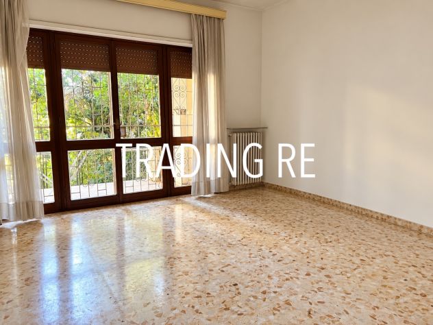 Cassia San Godenzo -157 mq - terrazzo - posto auto