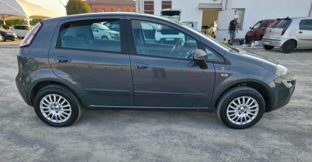 Fiat Punto 1.4 8V 5 porte Naturalpower Lounge - Foto 7