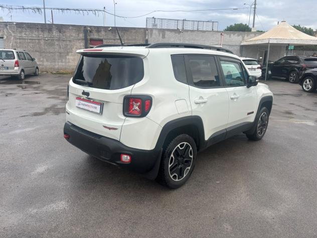 Jeep Renegade 2.0 Mjt Trail Hawk 4wd CV 170 Aut. - Foto 4