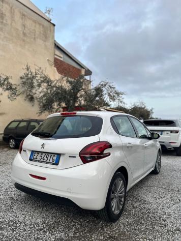 Peugeot 208 BlueHDi 75 5 porte Active - Foto 6
