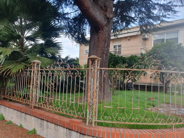 REGIONE PONTELUNGO DUE GRANDI TRILOCALI IN VILLA - Foto 2