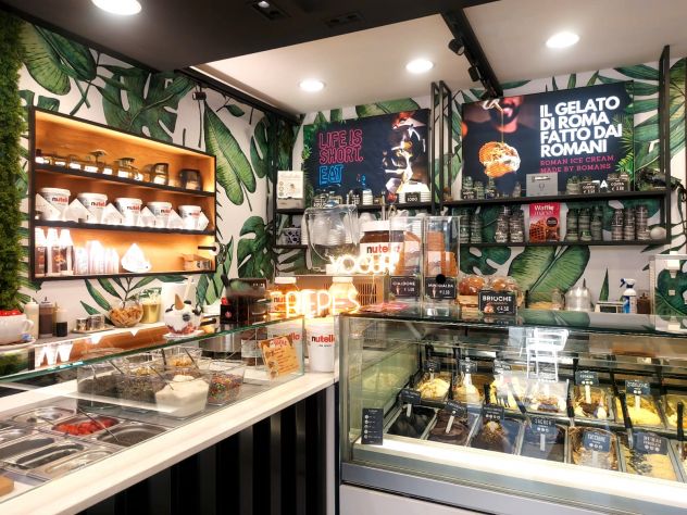 bar gelateria con somministrazione a Ponte Milvio cedo in vendita - Foto 2