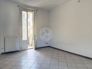 Bilocale con cucina arredata a Monza Via Porta Lodi 5
