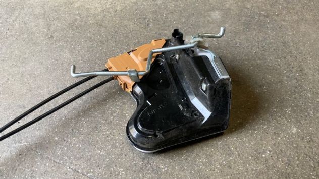Chiusura centralizzata anteriore DX Suzuki Ignis Hybrid del 2019 (82210-62R20) - Foto 3