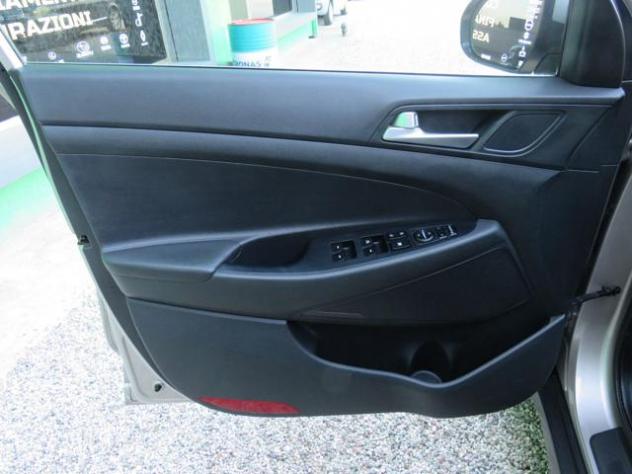 HYUNDAI Tucson 1.7 CRDi XPossible rif. 24179833 - Foto 8