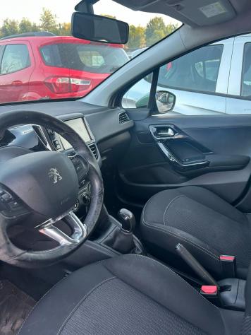 Peugeot 208 PureTech 82 5p. GPL Allure - Foto 6