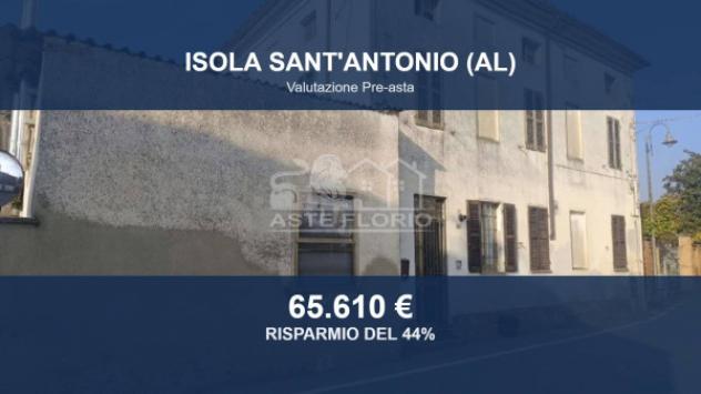 Immobile in asta di 349 m², box auto in vendita a Isola Sant'Antonio