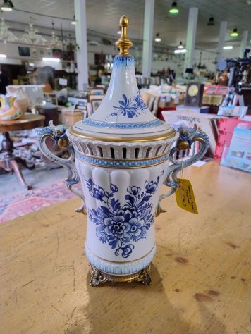 VASO CERAMICA CON COPERCHIO