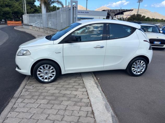 Lancia Ypsilon 1.3 MJT 16V 95 CV 5 porte S&S Gold - Foto 2