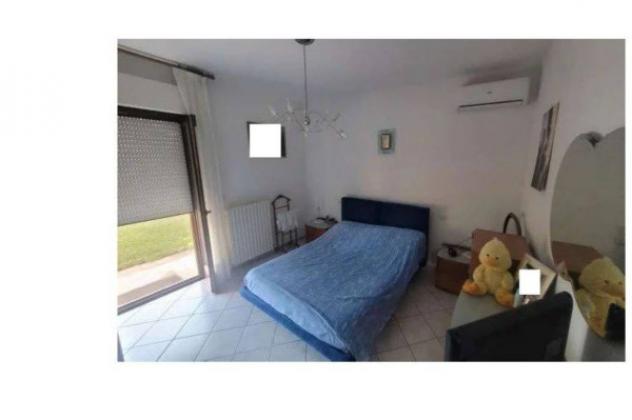 Immobile in asta di 128 m² con più di 5 locali e box auto in vendita a Macerata - Foto 2