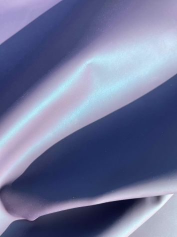 Pelle di vitello bleu oleografica effetto cangiante - Foto 6