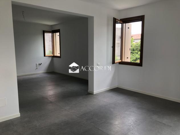 APPARTAMENTO INDIPENDENTE di 4 vani e di 135 mq (ORSAGO) rif. MM5356 - Foto 9