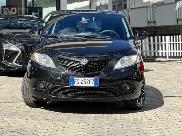 Lancia Ypsilon Ypsilon 1.2 Platinum ecochic Gpl 69cv my19 - Foto 2