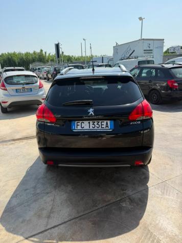 Peugeot 2008 BlueHDi 100 Allure - Foto 4