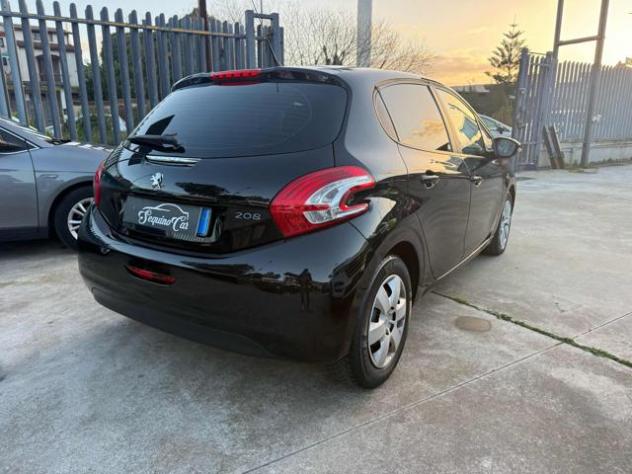 PEUGEOT 208 1.4 8V HDi 68CV 5p. Allure rif. 23373886 - Foto 4