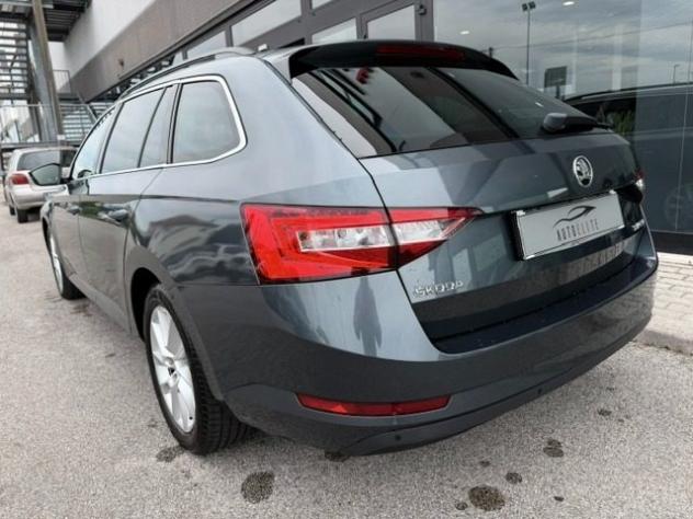 SKODA Superb 2.0 TDI 150CV DSG Wagon Style rif. 23983105 - Foto 3