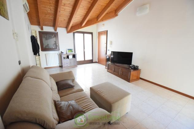 APPARTAMENTO di 3 vani e di 93 mq (ORNAGO - ornago) rif. IGC 3 LOC.ORNAGO - Foto 4