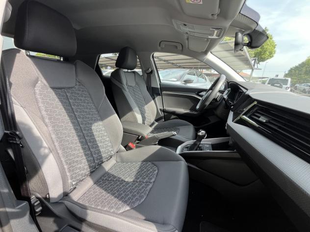 Audi A1 A1 Sportback 30 1.0 S-Line Identity Black 116cv s-tronic - Foto 9