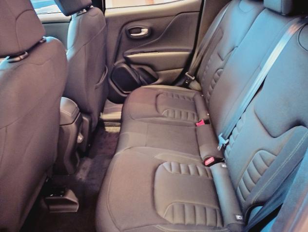 Jeep Renegade e-Hybrid 1.5 T4 MHEV 130cv North Star DDCT - Foto 4