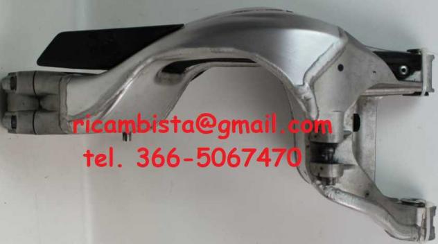 37531421C Ducati 1098 S forcellone - Foto 2