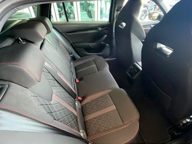Škoda Octavia 2.0 TSI RS DSG - Foto 10