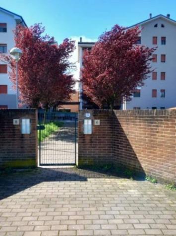Immobile in asta di 79 m², box auto in vendita a Mirandola - Foto 3