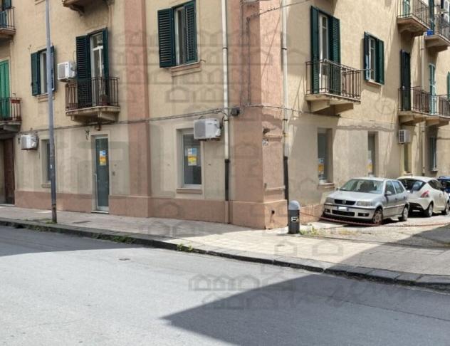 IMMOBILE COMMERCIALE di 7 vani e di 180 mq (MESSINA) rif. 2VS17248