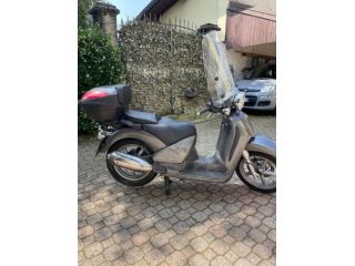 Aprilia scarabeo 200