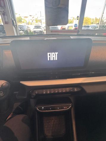 BELLISSIMA FIAT 600 Hybrid 110 CV DCT MHEV - Foto 6