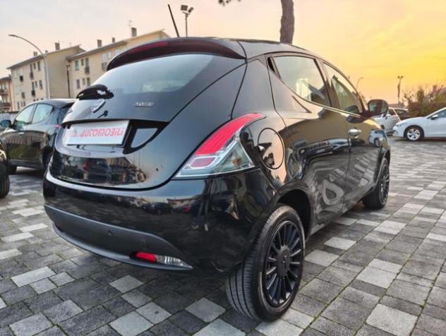 LANCIA Ypsilon 1.0 70cv 5 porte Hybrid ORO rif. 23471896 - Foto 3
