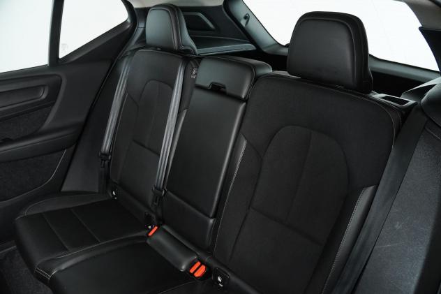 Volvo XC40 2.0 D3 Business Plus AWD Geartronic 150CV - Foto 10