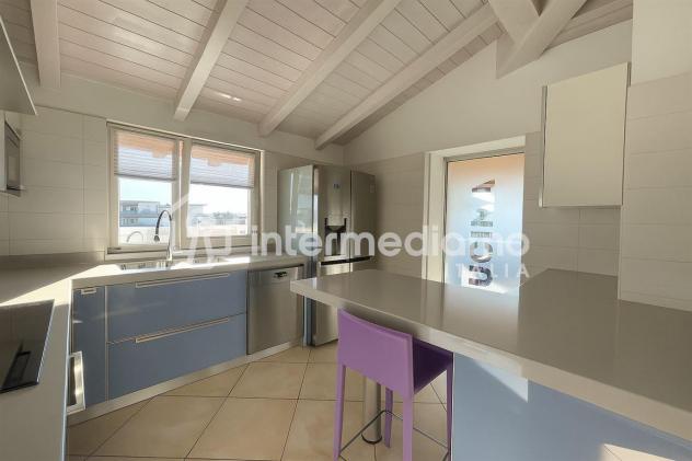 PRESTIGIOSO ATTICO PANORAMICO SU DUE LIVELLI - Foto 4