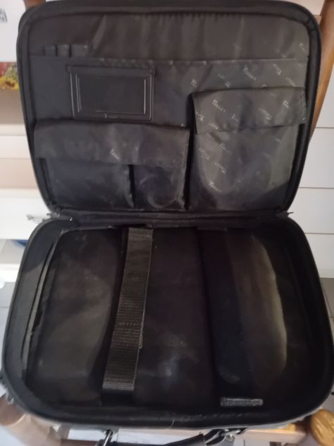 BORSA PORTA COMPUTER TARGUS PER PORTATILI - € 25 Euro trattabili - Foto 2