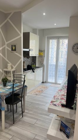 Centro 2,5 vani nuovo arredo moderno per trasfertisti - Foto 2