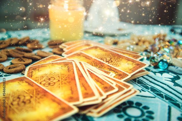 5.  	• Lettura Tarocchi e Cartomanzia su WhatsApp (No Chiamate)